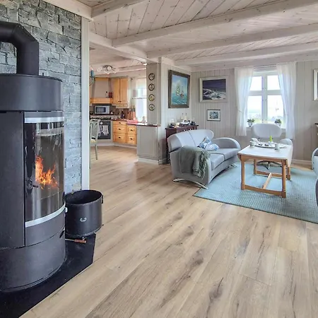 Stunning In With House Sea View Feriehus Bekkjarvik